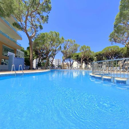 Rentalmar Blue Beach & Pool Salou Esterno foto